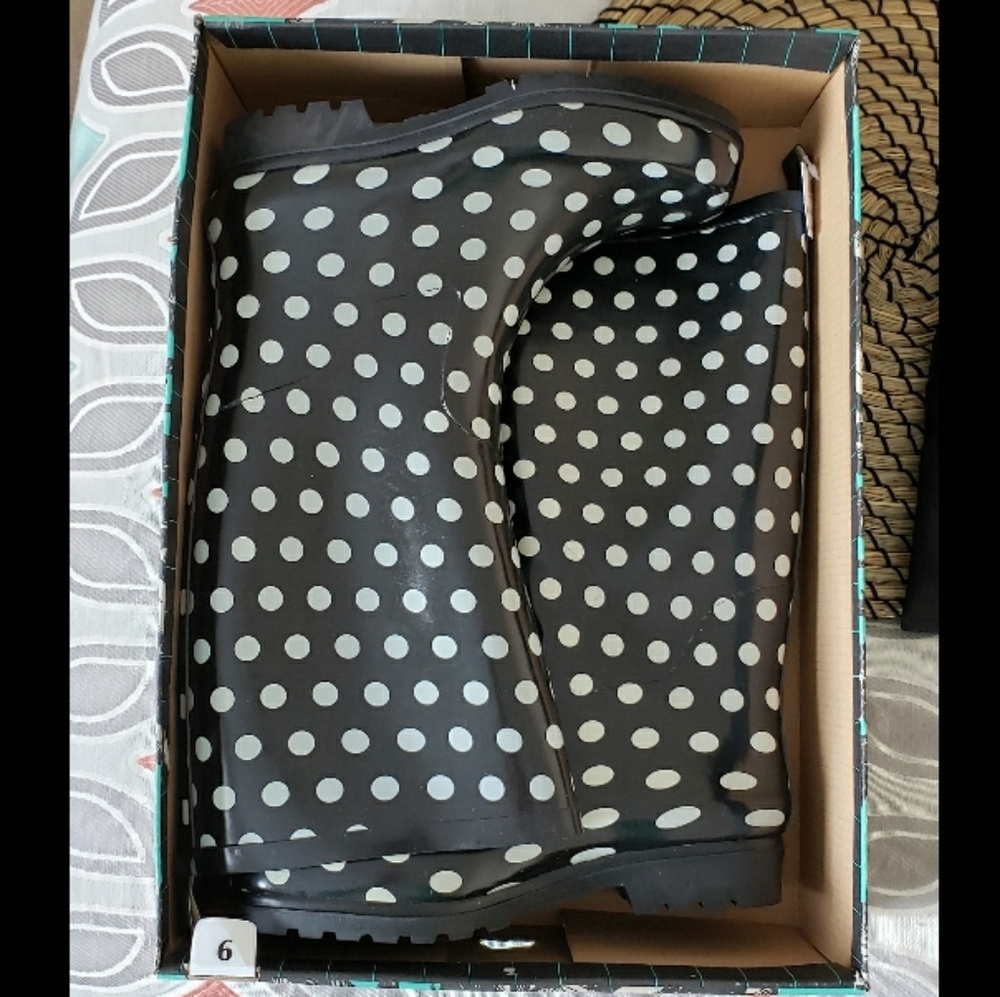 NWT Black and White Polka Dot Rain Boot